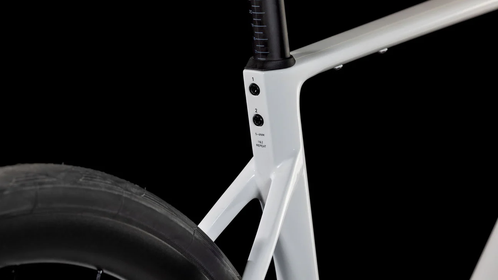 BICI CUBE Attain SLX Cotton &amp; Grey 2025 - 56cm